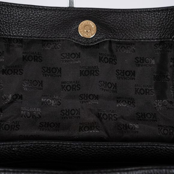 Michael Kors Fulton Flap Shoulder Bag Black Pebbled Leather Gold-Tone Logo Chain - Picture 8 of 10